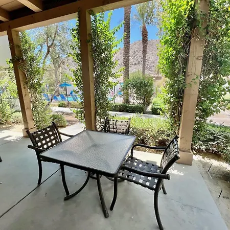 Desert Oasis Villa #A Steps From Pool